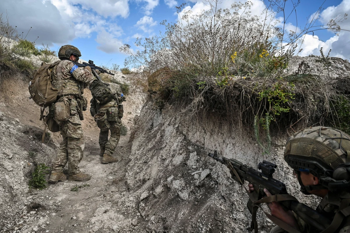 Ukraińskie wojska wyzwoliły miejscowość Kliszczijiwka pod Bachmutem w obwodzie donieckim na wschodzie Ukrainy. Poinformował o tym dowódca ukraińskich sił lądowych generał Ołeksandr Syrski.