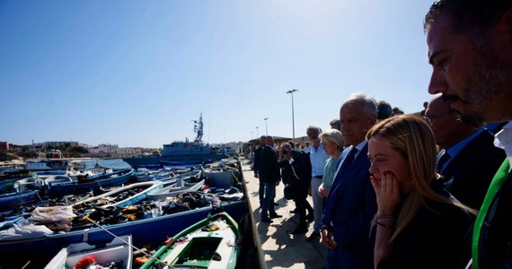 „To dopiero początek masowego napływu afrykańskich migrantów do Europy!” Tak sytuację na małej włoskiej wyspie Lampedusa - gdzie w ciągu zaledwie tygodnia przybyło ponad 10 tysięcy Afrykanów, co prawie potroiło jej ludność - komentuje wiele francuskich mediów.