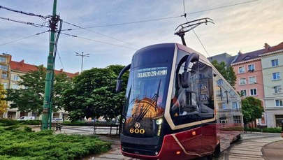 Jednoczłonowy, niskopodłogowy tramwaj rozpoczął kursowanie w Poznaniu