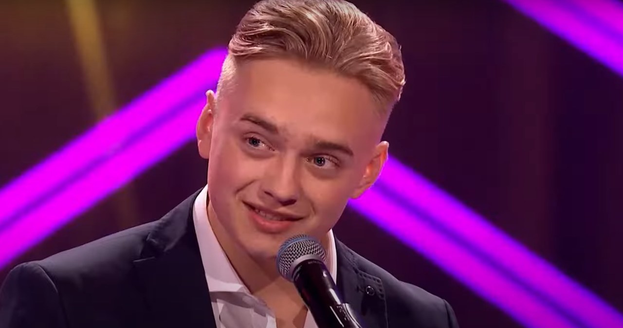 Marek Piekarczyk i Justyna Steczkowska odwrócili swoje fotele w "The Voice of Poland" na występie Antoniego Zimnala, który przypomniał przebój Zbigniewa Wodeckiego. Internauci w komentarzach uznali, że 17-latek jest perełką tegorocznej edycji i zasługuje na miejsce w finale, choć dopiero trwają Przesłuchania w ciemno.