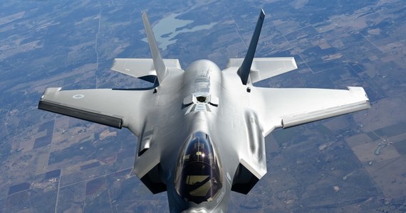 Po niemal dobie poszukiwań amerykańskiemu wojsku udało się znaleźć szczątki myśliwca F-35. Zlokalizowano je w Karolinie Południowej. Samolot rozbił się po tym, jak w wyniku nieszczęśliwego wypadku pilot katapultował się z maszyny.