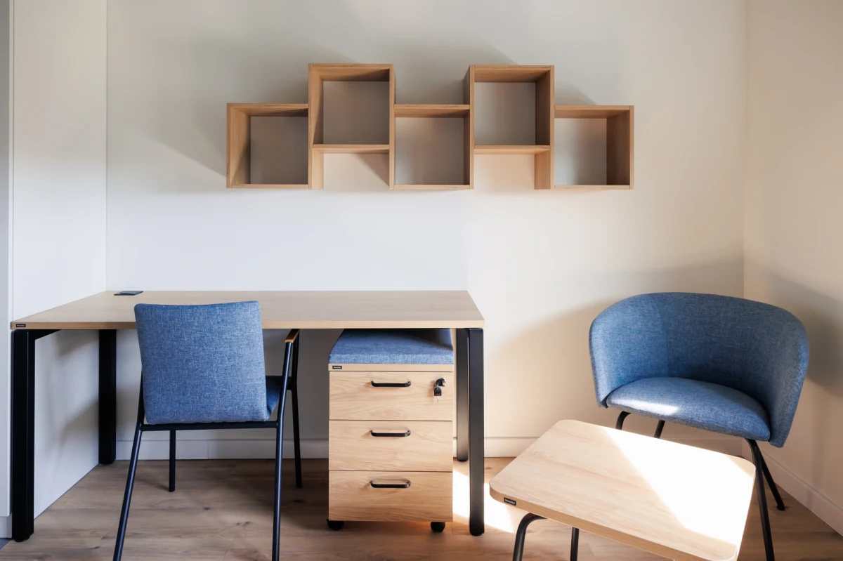 Na Kampusie Morasko Uniwersytetu im. Adama Mickiewicza w Poznaniu otwarto nowy akademik, w którym mieszkanie znajdzie 400 studentów. "Meteor" budowano prawie 3 lata. Wraz z wyposażeniem kosztował niemal 70 mln zł. 