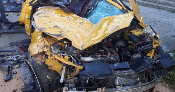 Samochód, który rozbił się 15 lipca przy moście Dębnickim w Krakowie, poruszał się z prędkością 162 km/h. Nie odnotowano próby hamowania – wynika z informacji, do których dotarł dziennikarz RMF FM Marek Wiosło. W tragicznym wypadku zginęło czterech mężczyzn. 