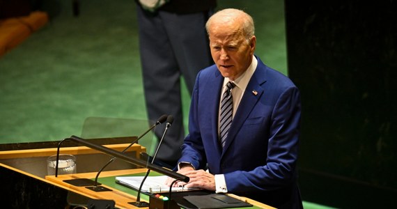 "Rosja liczy na to, że świat ze strachu będzie pozwalał na niszczenie Ukrainy bez żadnych konsekwencji. Jeśli na to pozwolimy, czy niepodległość każdego z krajów nie będzie zagrożona?" - pytał retorycznie Joe Biden podczas spotkania światowych liderów na 78. sesji Zgromadzenia Ogólnego NZ. Prezydent USA jasno stwierdził, że tylko Rosja ma wszelkie możliwe środki, do tego by zakończyć wojenny koszmar.