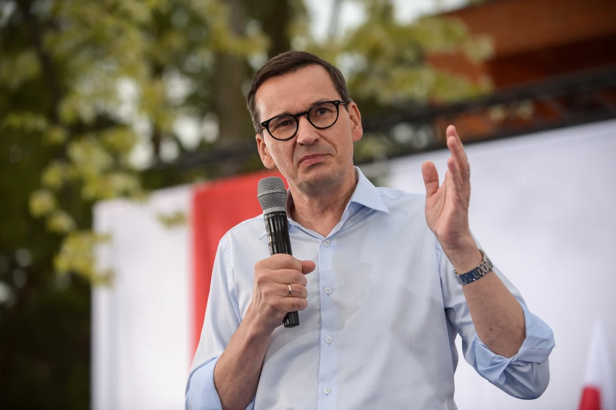 Polska jako pierwsza otworzyła swoje drzwi dla Ukrainy, więc nie może być tak, by po tym wszystkim słyszeć sformułowania, które sprowadzają nas do roli państwa obojętnego; Polska jest gotowa do pomocy Ukrainie, ale nie za cenę destabilizacji polskiego rynku - tak premier Mateusz Morawiecki odniósł się do wypowiedzi prezydenta Ukrainy Wołodymyra Zełenskiego.