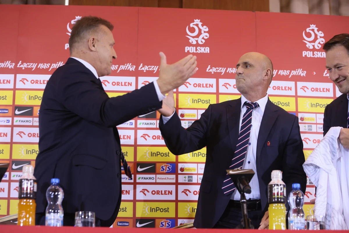 "Jest chaos, gramy nijak, nie mamy żadnego pomysłu, gorzej być nie może. Michał na pewno sobie z tym poradzi. Ma ze sobą fajny sztab trenerów" - tak na antenie internetowego Radia RMF24 wybór Michała Probierza na nowego selekcjonera reprezentacji Polski w piłce nożnej komentował Piotr Świerczewski, były piłkarz reprezentacji, m.in. uczestnik mundialu w 2002 r.