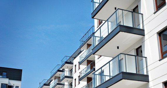 Inwestująca w Polsce w mieszkania pod wynajem firma Heimstaden w rodzimej Szwecji potrzebuje dofinansowania w związku ze wzrostem oprocentowania kredytów. Problemy spółki dotknęły szwedzki fundusz emerytalny, który jest jej udziałowcem.