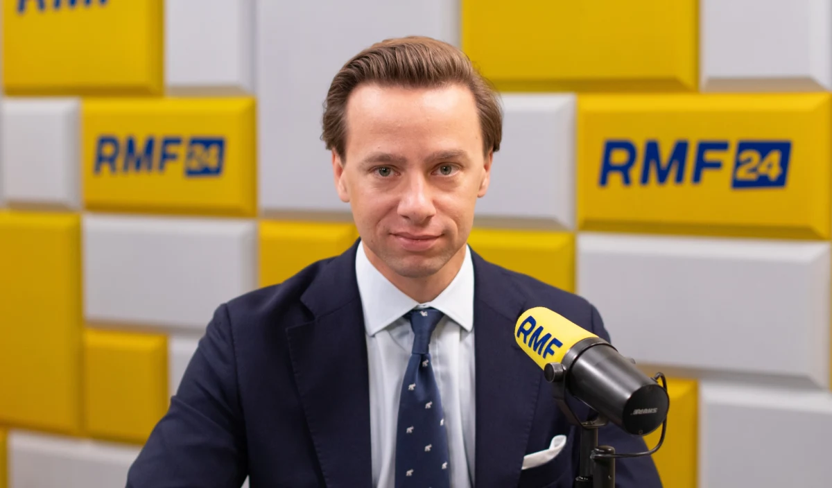 ​"Postulujemy umiarkowanie w polityce wobec Ukrainy i Ukraińców, to znaczy np. obcięcie socjalu dla wszystkich z paszportami ukraińskimi, czyli 800+, 300+ czy kredyty 2 proc. - wszystko co się da - to są rzeczy niebywałe, które powinny zostać natychmiast w Polsce zatrzymane"- mówił w Porannej rozmowie w RMF FM Krzysztof Bosak. Współprzewodniczący Konfederacji pytany był między innymi o ostatnie, trudne relacje na linii Warszawa-Kijów.