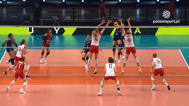 Skrót meczu 4. kolejki turnieju kwalifikacyjnego siatkarek do igrzysk olimpijskich Polska - Tajlandia 2:3 (18:25, 25:7, 22:25, 25:23, 12:15).

