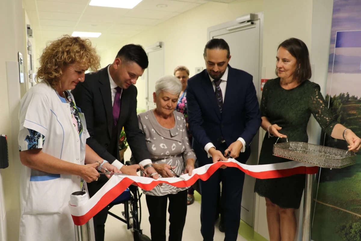 Pacjenci oddziału rehabilitacji i ortopedii Szpitala Specjalistycznego im. J. Dietla w Krakowie mogą już korzystać ze zmodernizowanych pomieszczeń tej lecznicy. Jej remont kosztował 20 mln zł ze środków UE i województwa małopolskiego. 