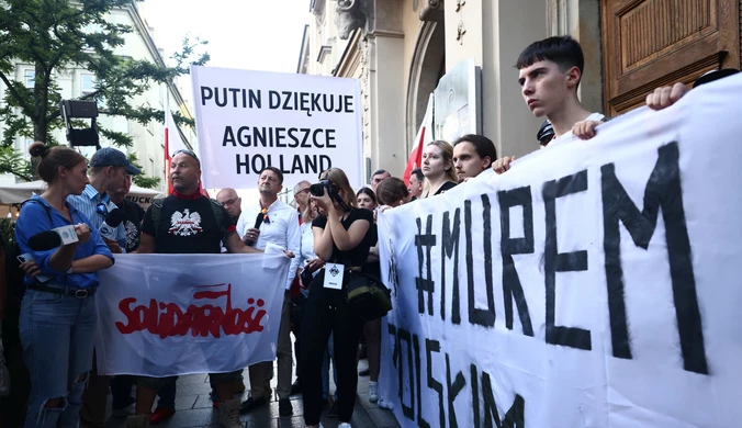 Protest przed seansem "Zielonej granicy" w Krakowie. Jest oświadczenie kin
