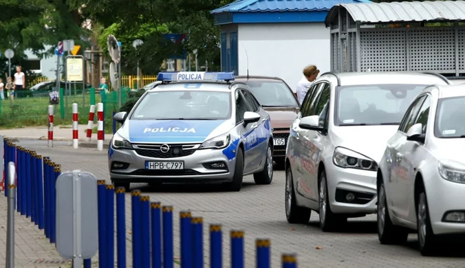 Napad na bank we Wrocławiu. Policja apeluje do kierowców