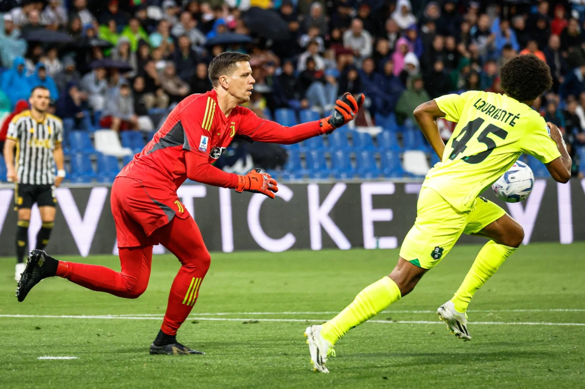 W meczu 5. kolejki włoskiej ekstraklasy piłkarskiej Juventus Turyn, z Wojciechem Szczęsnym w bramce, przegrał na wyjeździe z Sassuolo 2:4. To pierwsza w tym sezonie Serie A porażka "Starej Damy".