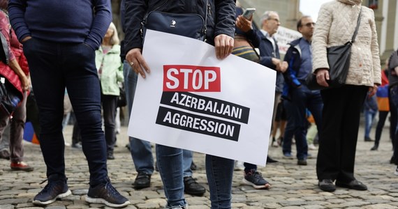 Armenia zażądała "natychmiastowego" wysłania do Górskiego Karabachu misji ONZ w celu monitorowania sytuacji w tym regionie. Erywań oskarża Azerbejdżan o dokonywanie tam czystek etnicznych - podała agencja AFP.