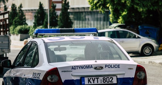 Tragedia na autostradzie na Cyprze. Samochód śmiertelnie potrącił policjanta i 48-letniego Polaka. Funkcjonariusz chciał zatrzymać Polaka, który szedł drogą.