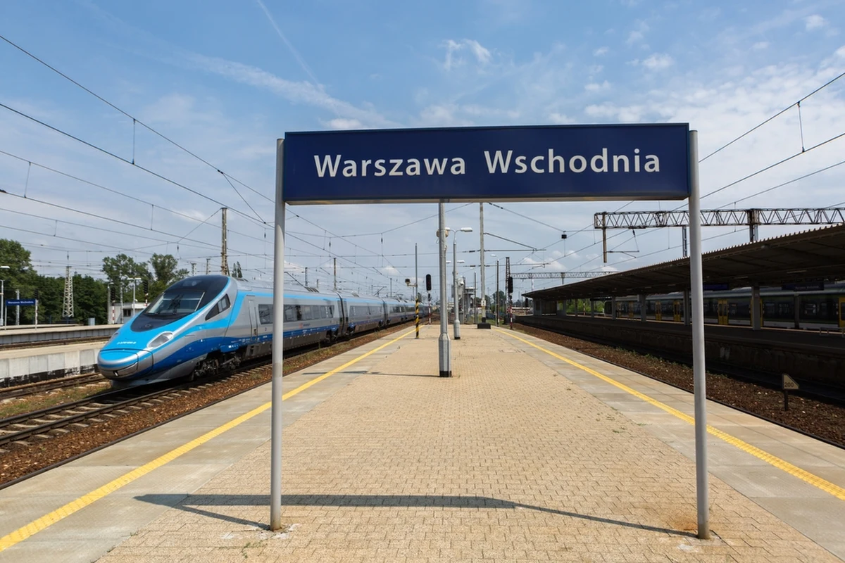 Połączenie z Warszawy do Lwowa znalazło się w jesiennym rozkładzie jazdy pociągów, ale wciąż nie wiadomo, czy składy wyruszą na trasę. PKP nie potwierdziło na razie reaktywacji kursowania pociągów w tym kierunku. Mimo to, strona ukraińska - jak ustalił reporter RMF FM Mateusz Chłystun - przygotowuje się do sprzedaży biletów.