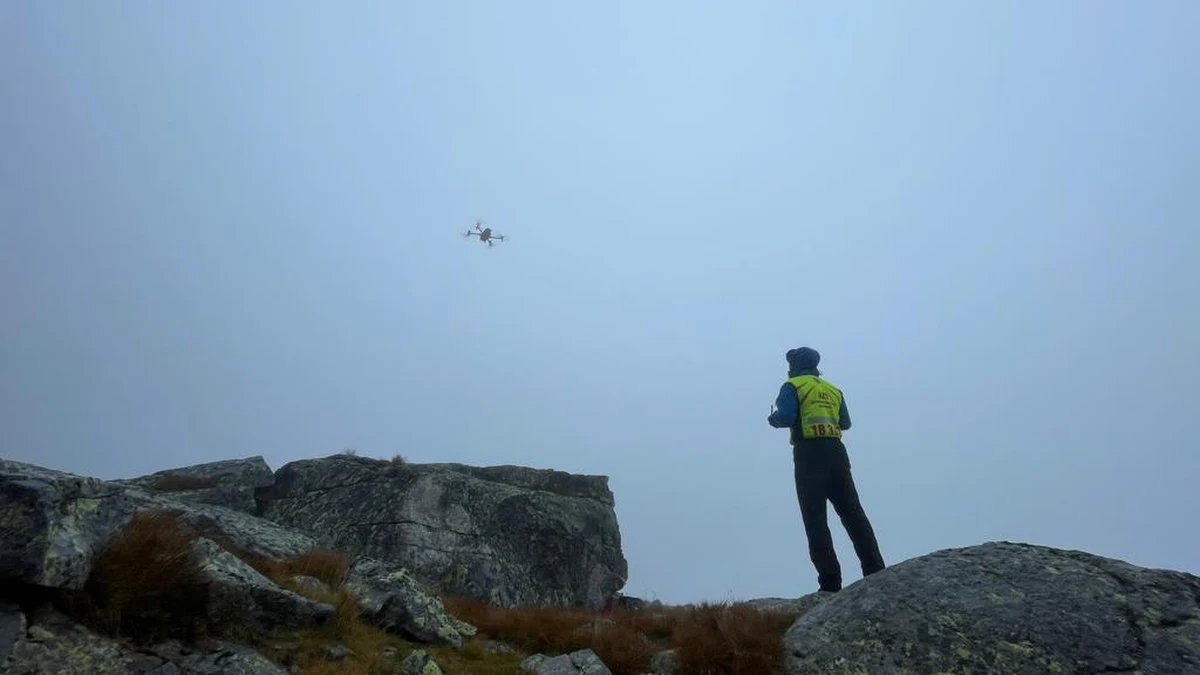 Ratownicy górscy ze Słowacji przerwali w niedzielę wieczorem poszukiwania turysty z Polski, z którym kontakt urwał się w sobotę. Horská záchranná služba, odpowiednik Górskiego Ochotniczego Pogotowia Ratunkowego, zapewnia, że poszukiwania zostaną wznowione w poniedziałek.