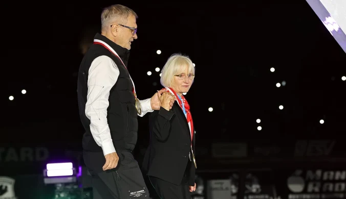 Zmarzlik i spółka w opałach. Wagony pieniędzy dla najgroźniejszych rywali