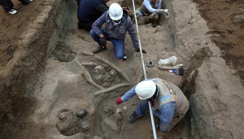 Peruwiańscy pracownicy rozbudowujący krajową sieć gazową dokonali wyjątkowego odkrycia. Przypadkowo odkopali osiem mumii, które zdaniem naukowców są starsze niż imperium Inków.
