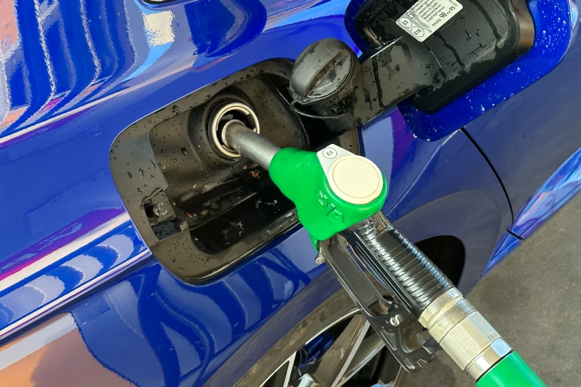 Świetne wiadomości dla kierowców. Od miesięcy nie było tak tanio