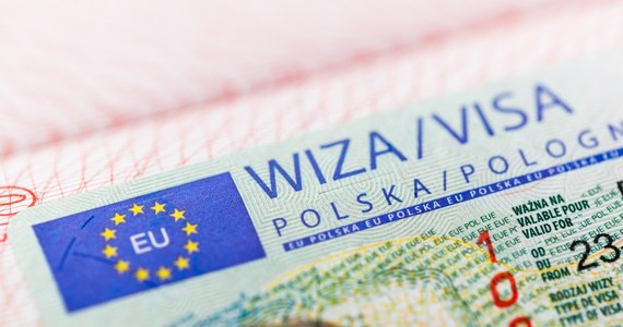 Zdaniem prawie połowy Polaków afera wizowa obciąża cały obóz rządzący, czyli Zjednoczoną Prawicę - wynika z sondażu IBRiS dla RMF FM i "Rzeczpospolitej".