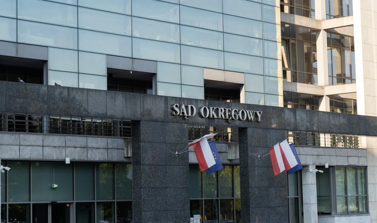 Sąd Okręgowy w Krakowie oddalił pozew złożony w trybie wyborczym przez wojewodę małopolskiego i kandydata PiS do Sejmu Łukasza Kmitę przeciwko posłowi PO Markowi Sowie. Kmita domagał się przeprosin za krytykę jego działań związanych z zapadliskami w Trzebini.