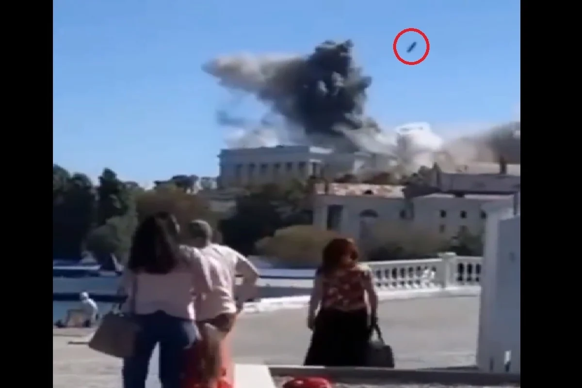 Admirał Marynarki Wojennej Stanów Zjednoczonych określił jako "niesamowity" wyczyn Sił Zbrojnych Ukrainy, które w piątkowym ataku na bazę w Sewastopolu zlikwidowały 34 rosyjskich oficerów, w tym admirała Wiktora Sokołowa - dowódcę Floty Czarnomorskiej. James Stavridis uważa, że ostatniego przypadku zgładzenia w walce tak wysokiego rangą wojskowego należy szukać w okresie II wojny światowej.