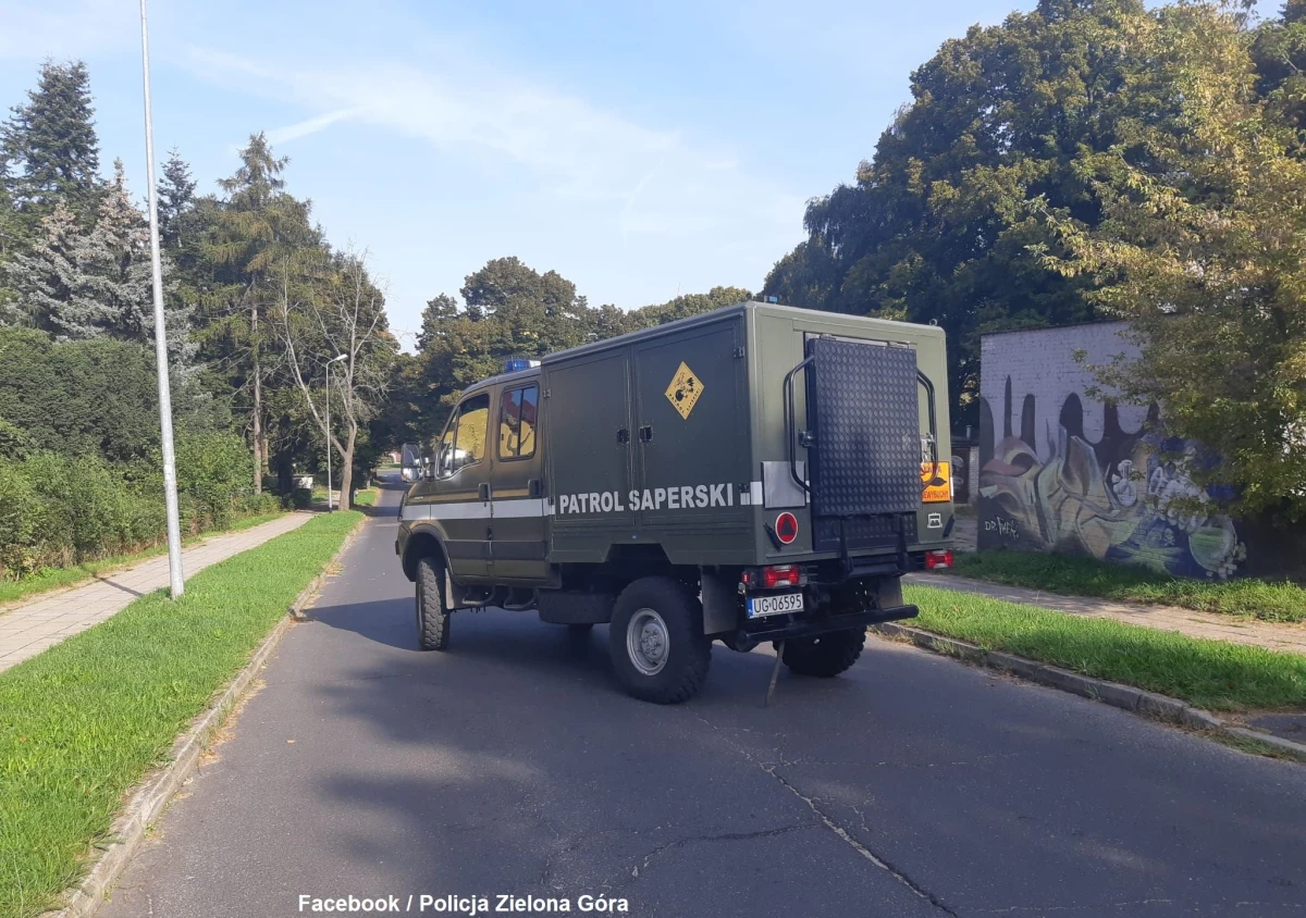 Zakończyły się działania saperów przy ul. Dzikiej w Zielonej Górze, a także ewakuacja mieszkańców z tego rejonu miasta. Zaplanowana wcześniej akcja miała związek ze znalezionych w tym miejscu bombach lotniczych z czasów drugiej wojny światowej.
