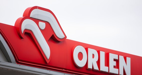 Grupa Orlen nie przewiduje zmiany polityki cenowej przy sprzedaży paliw, ani wprowadzenia limitów tankowania na swoich stacjach - poinformowało we wtorek biuro prasowe koncernu.
