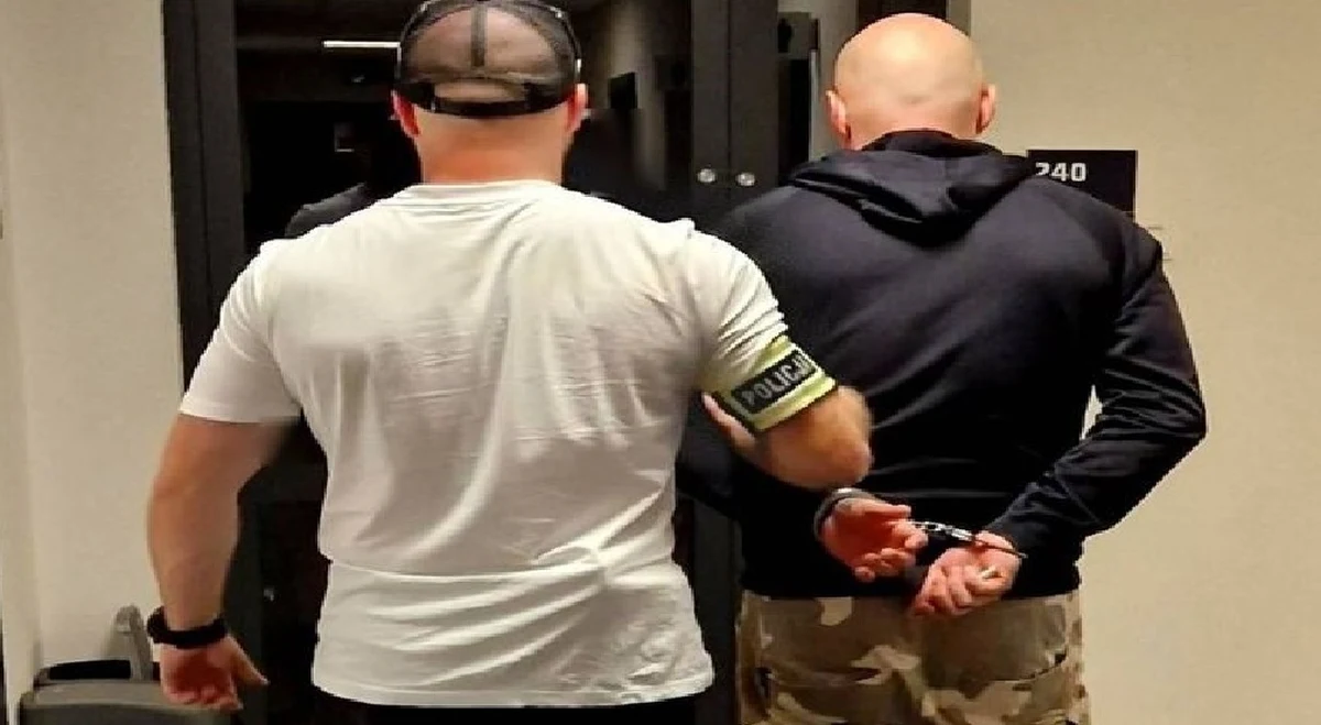 Zarzut rozboju i kradzieży usłyszało dwóch mężczyzn, którzy w sobotę nad ranem w Gdańsku napadali na obywatela Francji, z którym jechali wspólnie taksówką. Napastnikom grozi nawet do 12 lat więzienia.