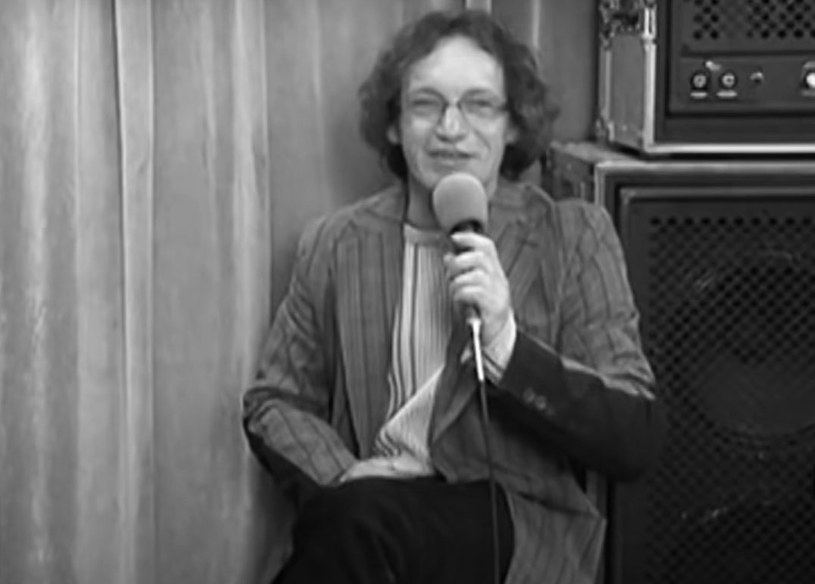 W wieku 55 lat, niespełna trzy tygodnie po swoich urodzinach, zmarł Michał "Grzybek" Grzymysławski, pochodzący ze Szczytna muzyk i rzeźbiarz. Pod koniec lat 80. na krótko pojawił się w składzie grupy Hunter, która pożegnała zmarłego przyjaciela w mediach społecznościowych.