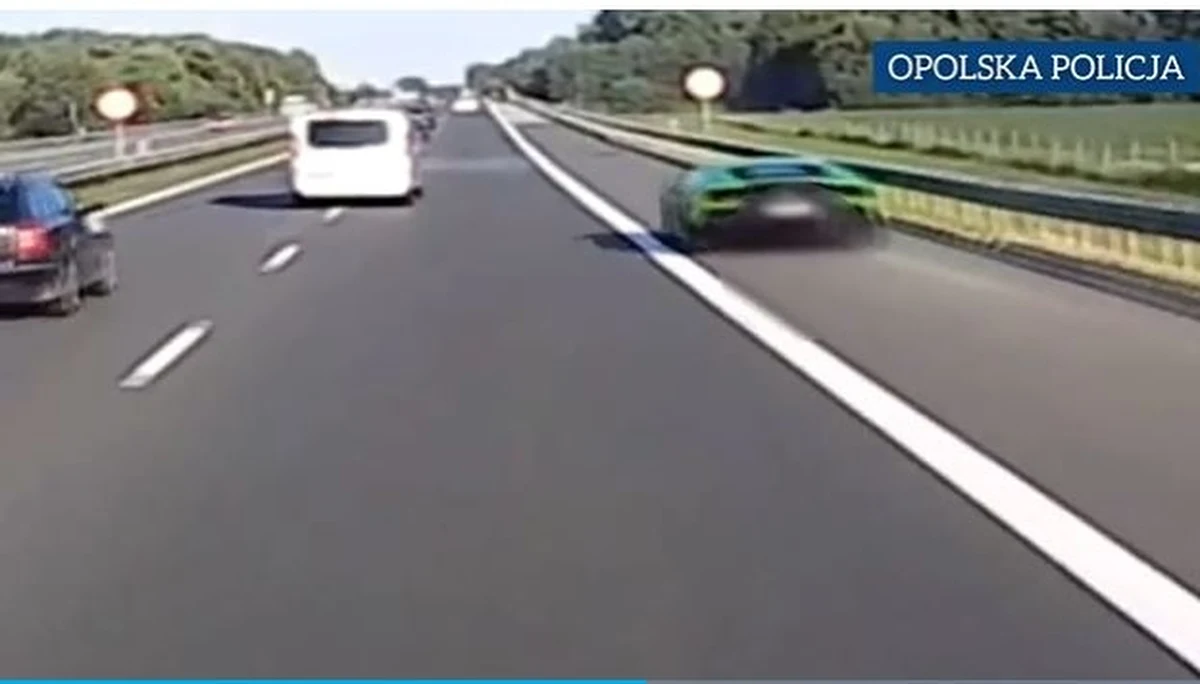 Od początku lipca policja ustalała tożsamość kierowcy zielonego lamborghini, który pod koniec czerwca wyprzedzał inne samochody, gnając po autostradzie A4. Kierowcy nie udało namierzyć się od razu, ponieważ, jak przekazała policja, sportowe auto było leasingowane przez jedną z dużych firm.