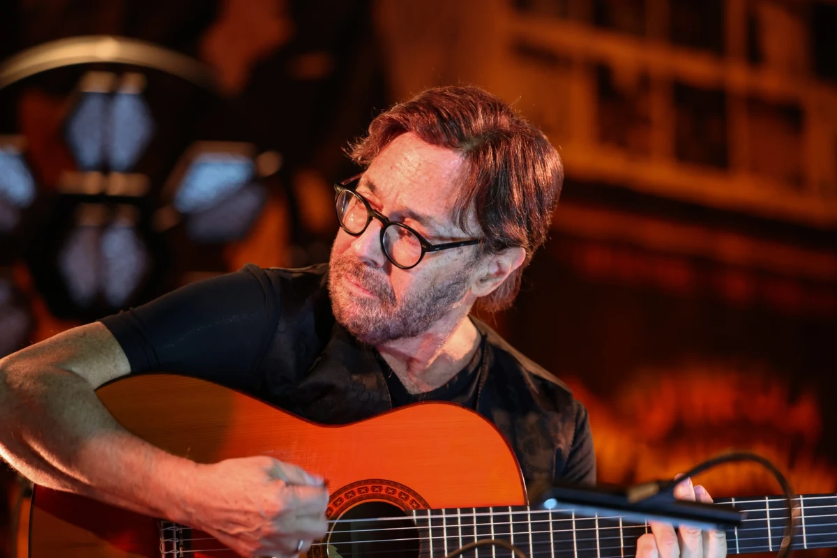 Znany amerykański gitarzysta Al Di Meola doznał zawału serca na scenie, podczas koncertu w Bukareszcie w środę wieczorem – informują media. Muzyk trafił do szpitala, jego stan jest stabilny.