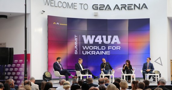 Sprawa integracji ukraińskich uchodźców wojennych z polskim społeczeństwem była jednym z tematów pierwszego dnia polsko-ukraińskiego szczytu World For Ukraine Summit w Rzeszowie-Jasionce. 