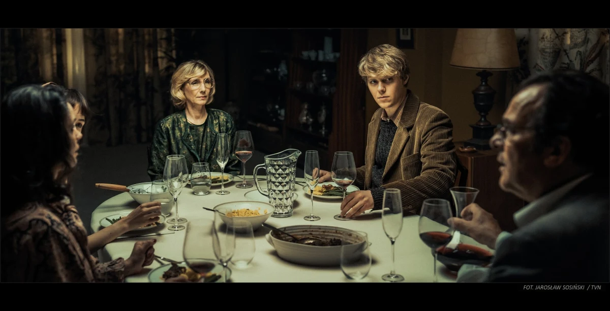 "Doppelgänger. Sobowtór" Jana Holoubka wchodzi do polskich kin. Inspirowany jest prawdziwymi historiami polskich agentów specjalnych PRL, którzy kradli cudzą tożsamość, budując na tym fałszywe relacje i swoją karierę szpiegowską.