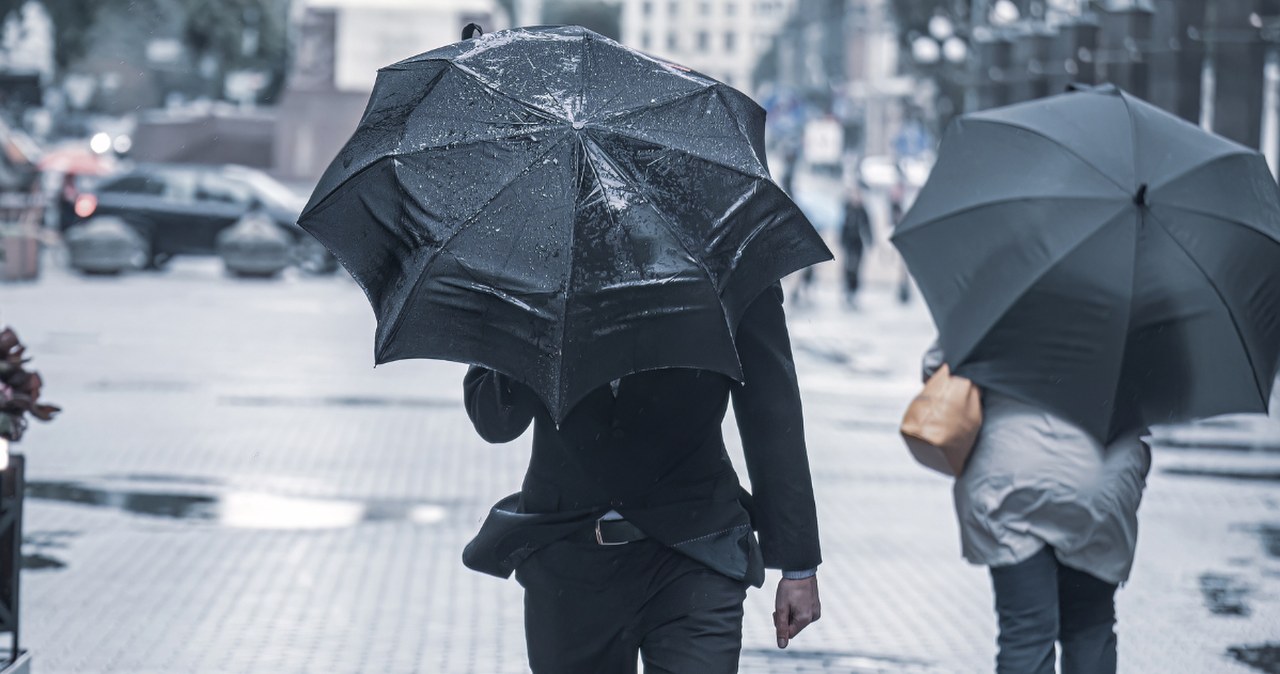 Bez parasola nie wychodź z domu. Pod koniec tygodnia zmiana w pogodzie