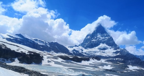 Z powodu ocieplenia w ciągu ostatnich dwóch lat szwajcarskie lodowce straciły 10 proc. objętości - poinformowała agencja Associated Press, powołując się na Szwajcarską Akademię Nauk.