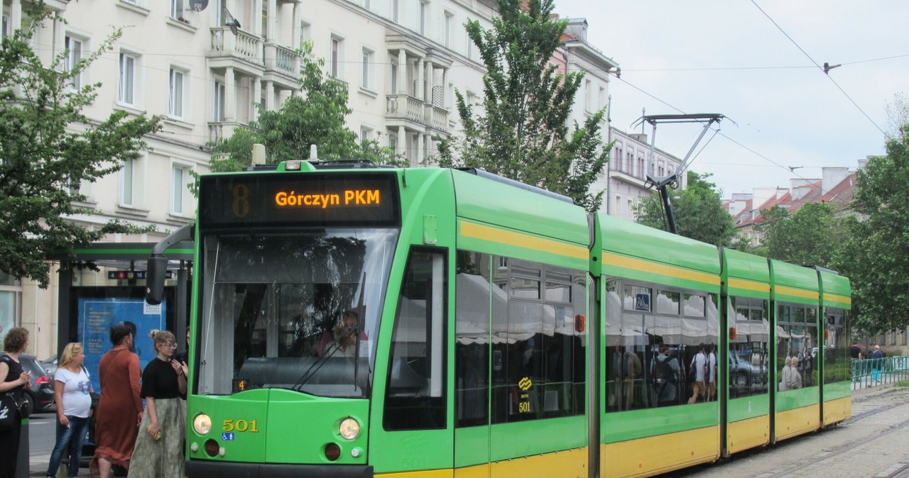 Spółka, Poznań, poszukuje, pracowników, Zmieniła, system, płac, rekrutuje, kraju, posiłkuje, osobami, zagranicy, Mimo, wszystkic Miejski przewoźnik szuka kierowców i motorniczych. Ratuje się obcokrajowcami