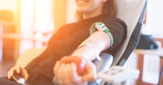 Regionalne Centrum Krwiodawstwa i Krwiolecznictwa w Olsztynie apeluje o dzielenie się drogocennym darem jakim jest krew. Zapasy tego "leku" bardzo mocno spadły - czytamy w komunikacie zamieszczonym przez tę placówkę w mediach społecznościowych.