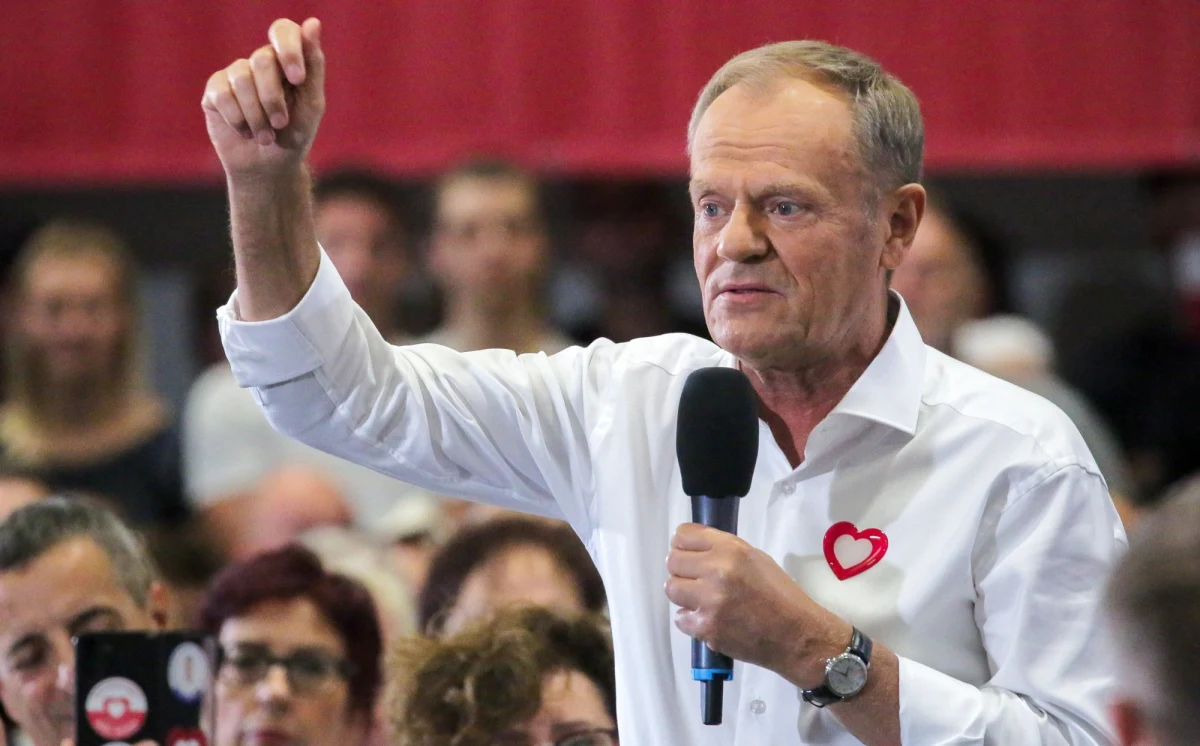 "To będzie jedna z największych manifestacji w ostatnich latach w Europie" - stwierdził w TVN24 lider Platformy Obywatelskiej Donald Tusk, odnosząc się do niedzielnego Marszu Miliona Serc, który przejdzie ulicami Warszawy. "Jestem przekonany, że cała opozycja na tym skorzysta" - dodał.