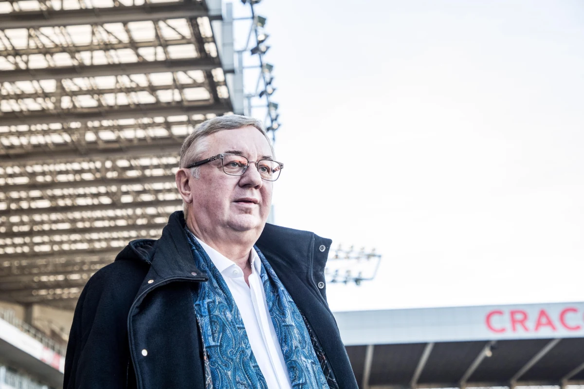 Janusz Filipiak, prezes firmy Comarch i właściciel klubu piłkarskiego Cracovia, trafił dzisiaj szpitala. 71-latek jest w stanie krytycznym. 