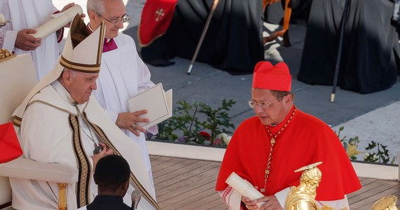 Metropolita łódzki, kardynał-nominat Grzegorz Ryś, otrzymał w Watykanie biret i pierścień kardynalski. Papież Franciszek mianował 21 nowych kardynałów z całego świata. 