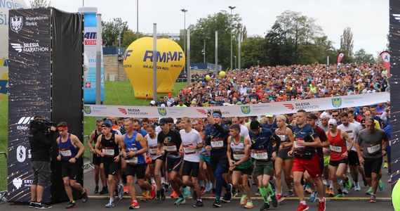 Paweł Kosek, Piotr Treska i Rafał Czarnecki - to zwycięzcy 15. jubileuszowej edycji Silesia Marathonu. To największa w Śląskiem impreza biegowa. Meta znajduje się na bieżni Stadionu Śląskiego w Chorzowie.