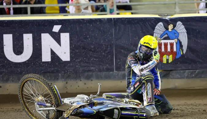 Gwiazdor przeleciał przez bandę i pogruchotał kości. Polski klub ma problem przed derbami