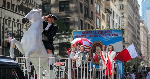 Biało-czerwony Manhattan. Tysiące Polaków wzięły udział w dorocznej Paradzie Pułaskiego. W Nowym Jorku był Andrzej Duda. Po raz pierwszy w historii polski prezydent uczestniczył w tym wydarzeniu. 