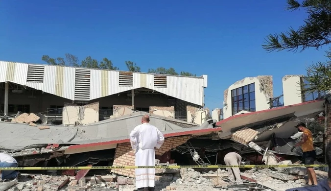 Meksyk: Dach kościoła zawalił się na ludzi. Rośnie tragiczny bilans
