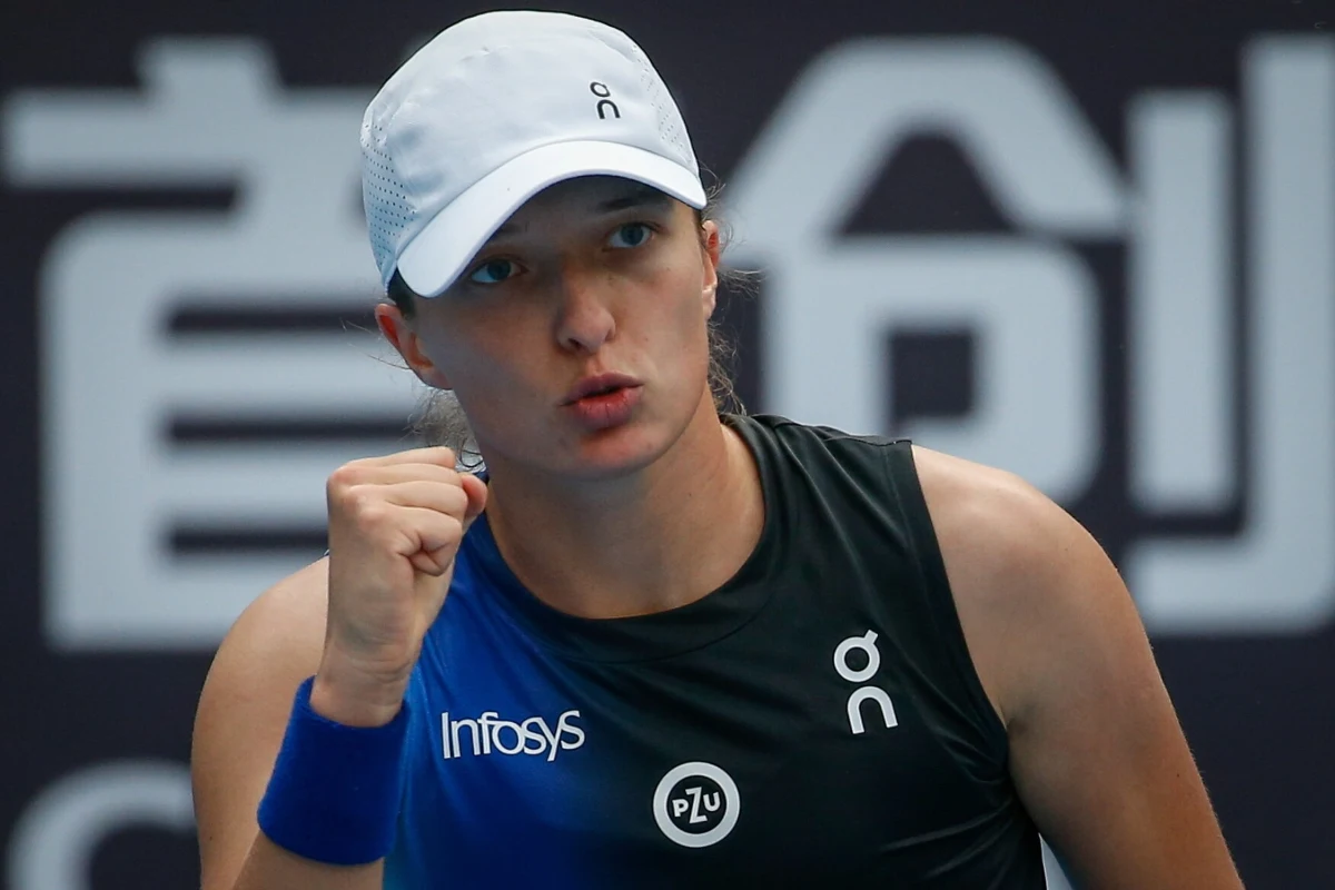 Iga Świątek od zwycięstwa 6:4, 6:3 z Hiszpanką Sarą Sorribes Tormo rozpoczęła turniej WTA na twardych kortach w Pekinie. Kolejną rywalką rozstawionej z dwójką Świątek będzie Francuzka rosyjskiego pochodzenia Varvara Gracheva.