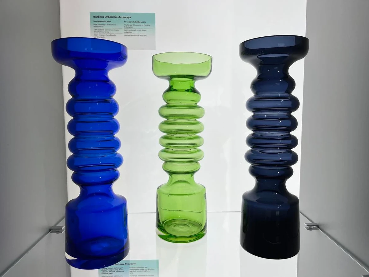 Polskie projektantki szkła, tworzące po II wojnie światowej i współcześnie są bohaterkami wystawy, którą od jutra będzie można oglądać w Muzeum Narodowym we Wrocławiu. To pierwsza w kraju ekspozycja pokazująca ich bogatą, ale ciągle mało znaną twórczość.