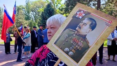 Putin na potęgę stawia pomniki Stalina