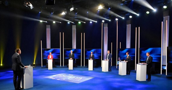 Telewizja Polska przygotowuje przedwyborczą debatę partii politycznych. Do sześciu komitetów wpłynęły zaproszenia. Jak dowiedział się Onet, starcie odbędzie się 9 października o godzinie 21.
